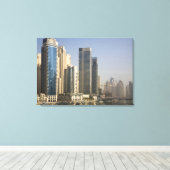 アラブ首長国連邦、ドバイ。マリーナはボートといかりで塔を作る。2 キャンバスプリント (インサイチュ (ウッドフロア))