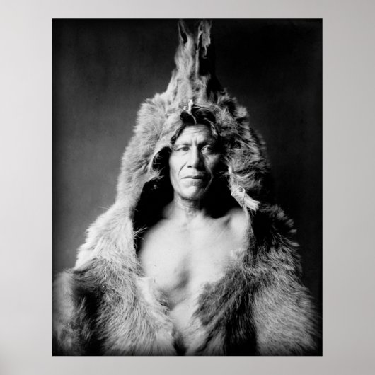 アリカラインディアン、クマの腹、ベアスキンを着て ポスター (正面)