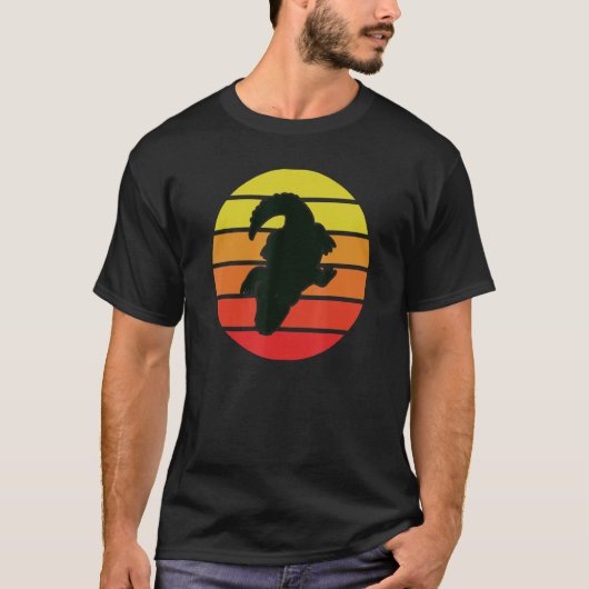 アリゲータークロコダイルレトロサンセットキュート爬虫類母 Tシャツ (正面)