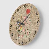 アリスの帽子屋の&Rabbitのヴィンテージのコラージュの引用文 ラージ壁時計 (傾斜)