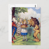 アリスはライオンとユニコーンにケーキを提供 ポストカード (正面/裏面)