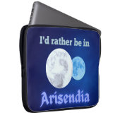 アリセンディア – ラップトップスリーブ (正面右)