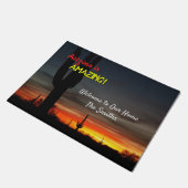 "アリゾナすばらしいです!"は 日没のSonoranの砂漠のサボテン ドアマット (アングル)