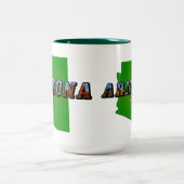 アリゾナの地図と写真文字 ツートーンマグカップ (中央)