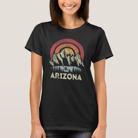 アリゾナの山のサンセット サンライズ カヤック 湖 キャンプ Tシャツ (正面)