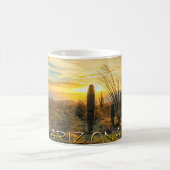 アリゾナの砂漠の日の出のコーヒー・マグ コーヒーマグカップ (中央)
