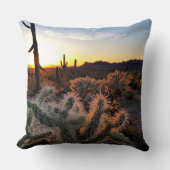 アリゾナサンセットソノラン砂漠とサグアーロサボス クッション (正面)
