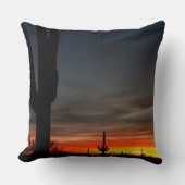 アリゾナサンセットソノラン砂漠とサグアーロサボス クッション (正面)