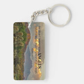 アリゾナフォーピークスマウンテンカラフルクラウドサンセット キーホルダー (裏面)