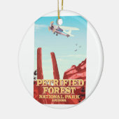 アリゾナ州の石化森林国立公園。 セラミックオーナメント (左)