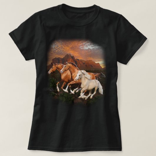 アリゾナ州の野生の馬 Tシャツ (デザイン正面)