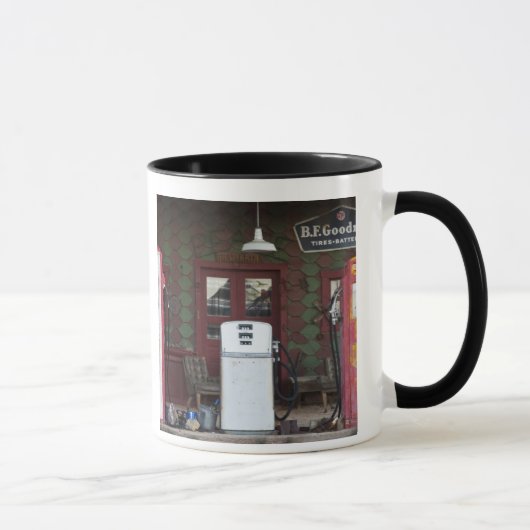 アリゾナ州アメリカクロライド幽霊タウン、古ガス マグカップ (右)