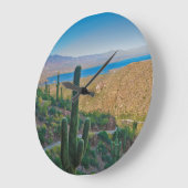 アリゾナ州アメリカトントの入り口から見る ラージ壁時計 (傾斜)