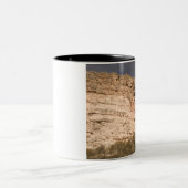 アリゾナ州アメリカ合衆国キャンプヴェルデ:モンテズマ城 ツートーンマグカップ (中央)