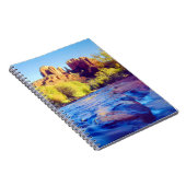 アリゾナ州オークリークに反射する大聖堂の岩 ノートブック (右側)