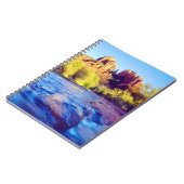 アリゾナ州オークリークに反射する大聖堂の岩 ノートブック (左側)