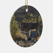 アリゾナ州オートマンの近くのワイルドブルロ セラミックオーナメント (右)