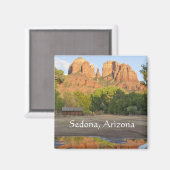 アリゾナ州セドナを横切る赤岩 マグネット (正面/裏面)