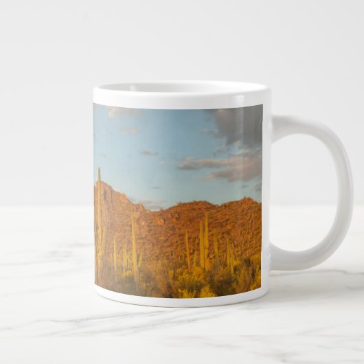 アリゾナ州日没時サグアロ·サボテン ジャンボコーヒーマグカップ (右)