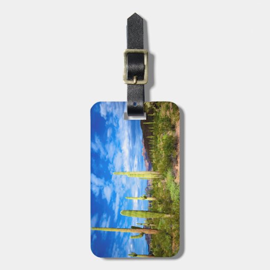 アリゾナ州砂漠のサボテンの風景 ラゲッジタグ (正面縦)