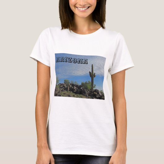 アリゾナ砂漠の風景Saguaro Cactusの写真 Tシャツ (正面)