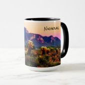 アリゾナ砂漠ランドスケープ迷信マウンテン マグカップ (正面右)