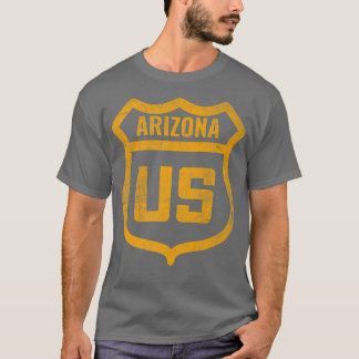 アリゾナ – 米国の高速道路動揺して風化したルックロア Tシャツ