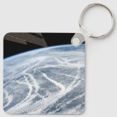 アリューシャン諸島の南の雲のパターン。 キーホルダー (裏面)