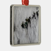 アリューシャン諸島オコク火山からのプルーム メタルオーナメント (右)