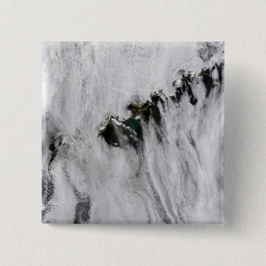 アリューシャン諸島オコク火山からのプルーム 缶バッジ (正面)