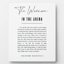 アリーナの女性は大胆に引用文