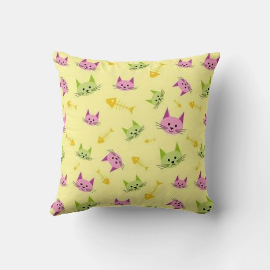 アリー子猫 クッション (裏面)