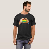 アリー誇りを持ったプライドLGBTトランスジェンダー国旗のハートゲイL Tシャツ (正面フル)