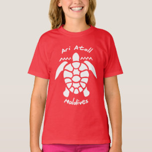 アリ環礁のモルディブでウミガメと泳ぐ Tシャツ