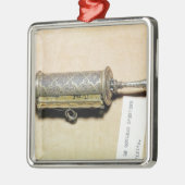 アルザスからのMegillahの場合、 メタルオーナメント (左)