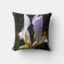 アルジェリア虹彩の超現実的なワイルドフラワー絵画ズ