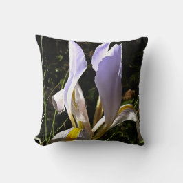 アルジェリア虹彩の超現実的なワイルドフラワー絵画ズ クッション