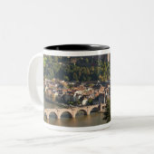 アルテ·ブルッケ橋または古い橋の眺め ツートーンマグカップ (正面左)