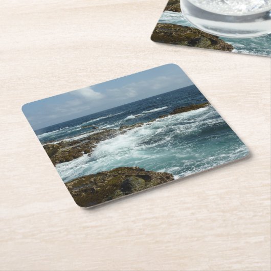 アルバのロッキーコーストとブルー海 スクエアペーパーコースター (アングル)