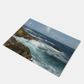 アルバの岩の多い海岸と青い海 ドアマット (アングル)