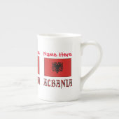 アルバニアおよびアルバニア国旗の赤個人用設定 ボーンチャイナマグカップ (右)