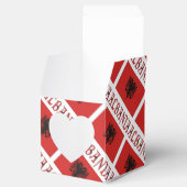 アルバニアとアルバニア国旗のタイル貼りパーソナライズされた フェイバーボックス (オープン)