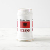 アルバニアとアルバニア国旗 + お名前 ビールジョッキ (中央)