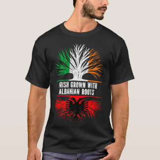 アルバニアのルーツアイルランド国旗で育ったアイルランド Tシャツ