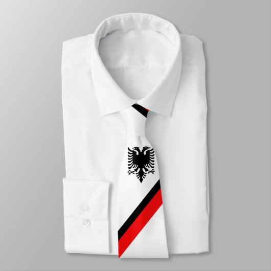 アルバニアの旗 ネクタイ (タイ)