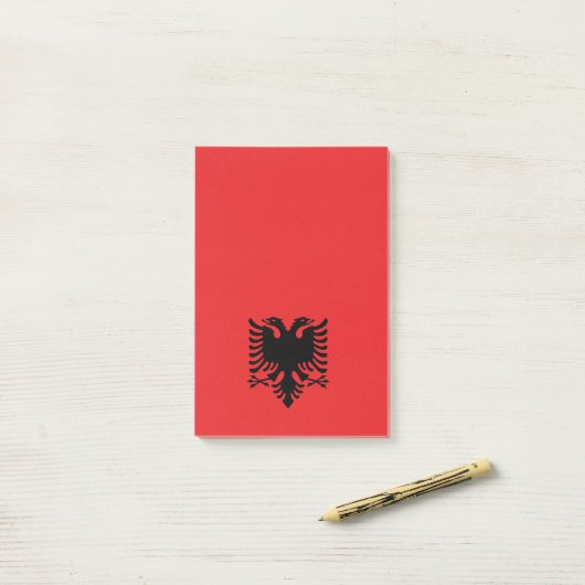 アルバニアの赤くおよび黒い二重先頭に立たれたワシの旗 ポストイット (デスク上)