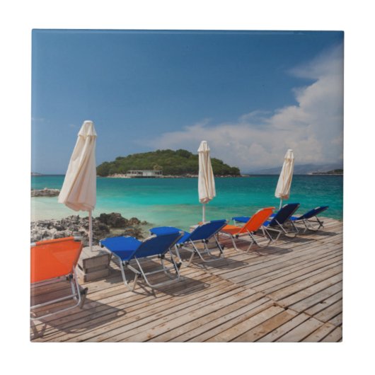 アルバニアンリビエラ、サミル、町のビーチフロント タイル (正面)