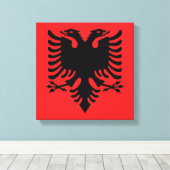 アルバニア国旗のキャンバスの印刷 キャンバスプリント (インサイチュ (ウッドフロア))
