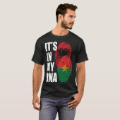 アルバニア語とブルキナベミックスDNAフラグ伝統 Tシャツ (正面フル)