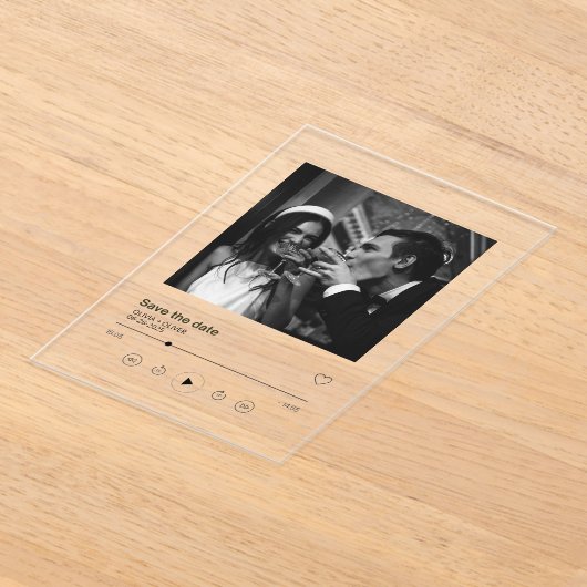 アルバムの表紙の日付の保存 アクリル招待状 (レイダウン)